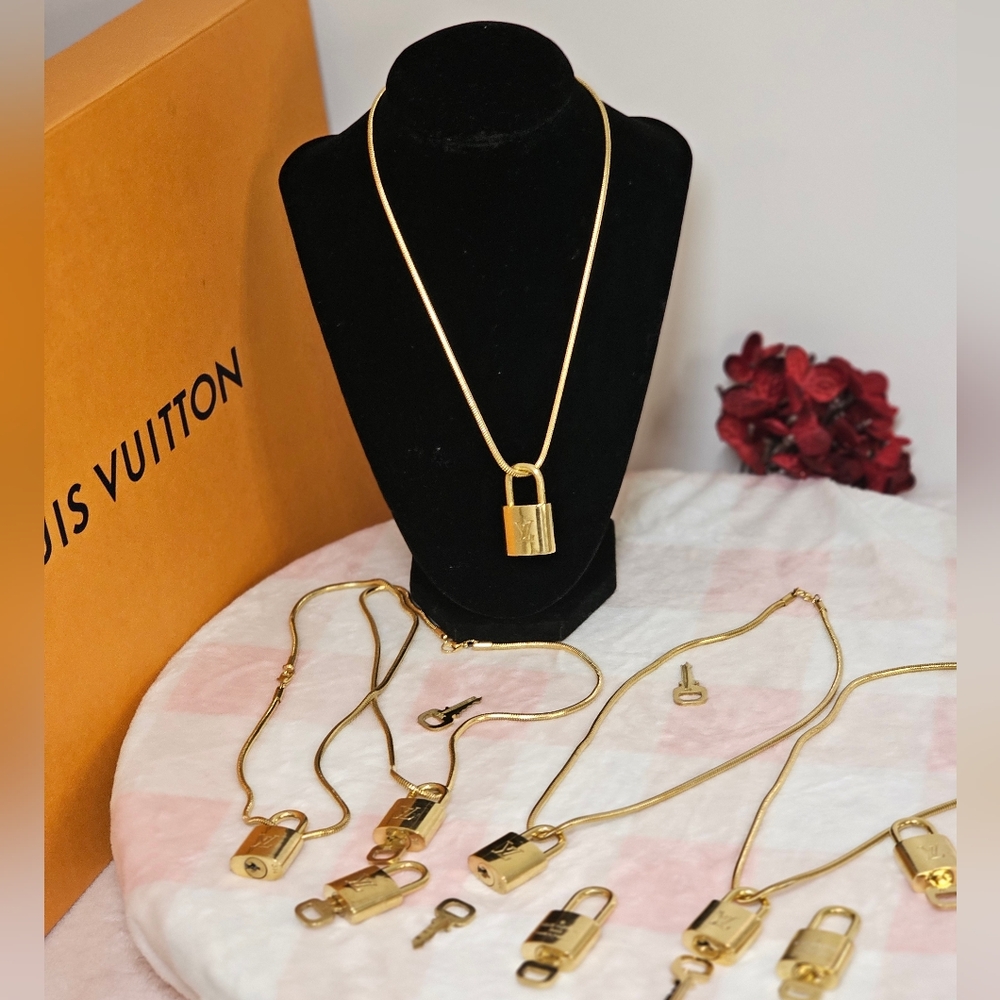 U PICK ,306, 303, LOUIS VUITTON Lock&Key for Bags/Necklace